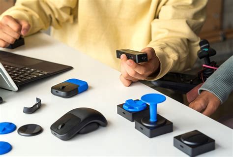 Microsoft Adaptive Accessories rollout this month - Geeky Gadgets