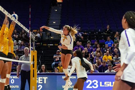 LSU volleyball sweeps Southern Miss in straight sets | Sports | lsureveille.com