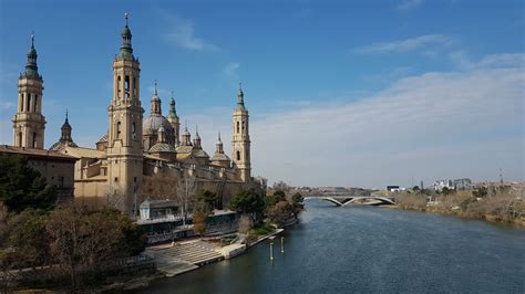 Ebro river Zaragoza | Love Motorhoming