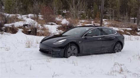 'Tesla Model 3 In Snow' Doesn't Get Much Better Than This