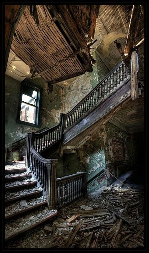 Stunning 55 Scary Footage OF Staircase From Abandoned Asylum http://pinarchitecture.com/55-scary ...