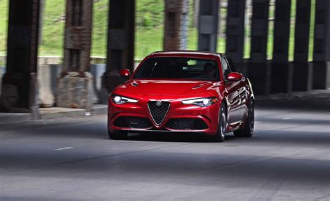 Alfa Romeo Giulia Quadrifoglio Reviews | Alfa Romeo Giulia Quadrifoglio Price, Photos, and Specs ...