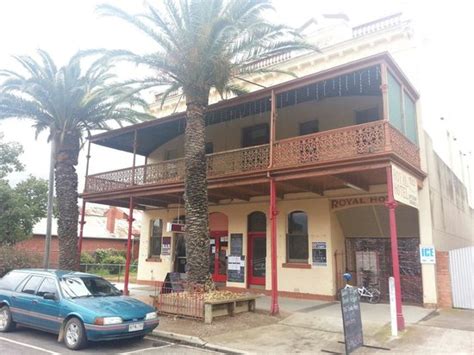 ROYAL HOTEL DUNOLLY - Restaurant Reviews, Photos & Phone Number ...