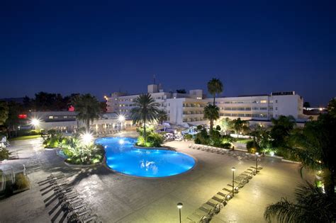 Louis Hotels | 5 Star Pool Hotel Cyprus | Hilton Park Nicosia