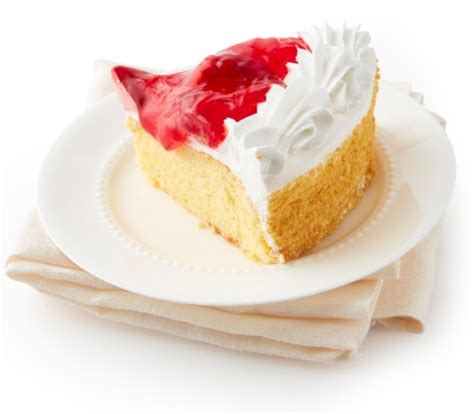 Bakery Fresh Strawberry Crunch Cake, 22 oz - Kroger