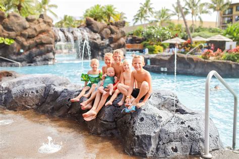 Hawaii Vacation as a family of 8 - ModernFarmhouseFamily