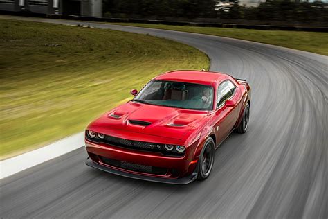 Dodge Launches the Sticky New 2018 Challenger SRT Hellcat Widebody ...