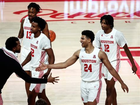 Houston basketball: Cougars managing hot start amid pandemic - Sports Illustrated