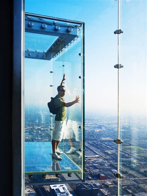 Willis Tower — Skydeck Chicago - Chicago, Illinois - Arrivalguides.com