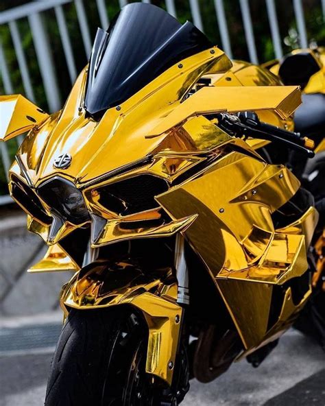 Gold Kawasaki H2R | Futuristic motorcycle, Yamaha motorcycles ...