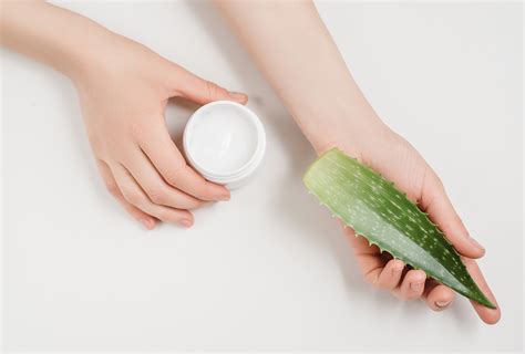 7 Home Remedies for Dermatitis and 11 Self-Care Tips