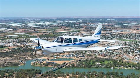 Mildura Regional Airport weighs up runway changes amid noise complaints - ABC News