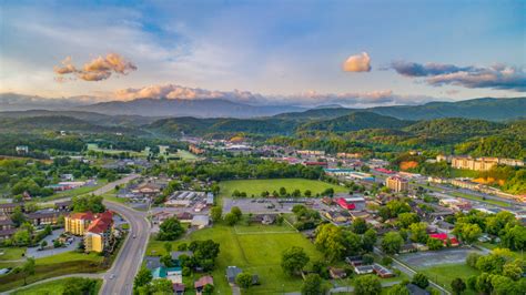 15 Cutest Blue Ridge Mountain Towns Across The South - Southern Trippers