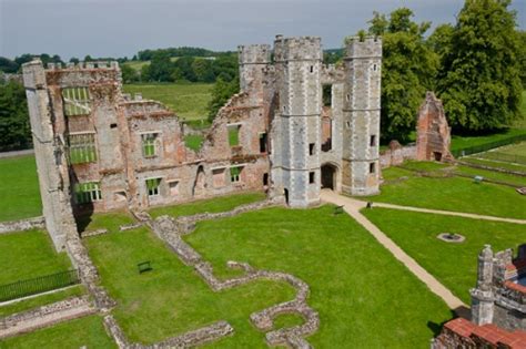 Cowdray House - History, Travel, and accommodation information