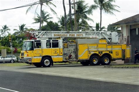 Honolulu Ladder 18 Police Truck, Tow Truck, Police Cars, Fire Trucks ...