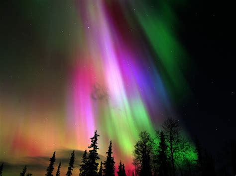 Northern Lights Visible Possibly as Far South as NYC, Michigan, and Oregon...