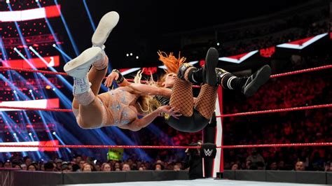 Raw 10/14/19 ~ Charlotte Flair vs Becky Lynch - WWE Photo (43139265) - Fanpop