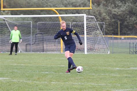 Manistee soccer wins district title, advances to regional semifinals