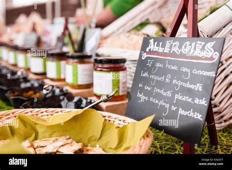 Market stall sign hi-res stock photography and images - Alamy