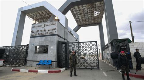 Egypt closing Rafah crossing with Gaza: Palestinians