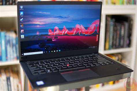 Lenovo X1 Carbon Gen7 Review (2019) | Ubergizmo