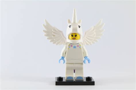 Made some improvements to Unicorn Girl : lego