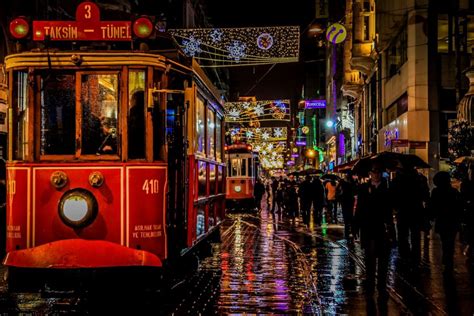 Istanbul Nightlife : 13 Places to Visit in Istanbul at Night | Panda ...