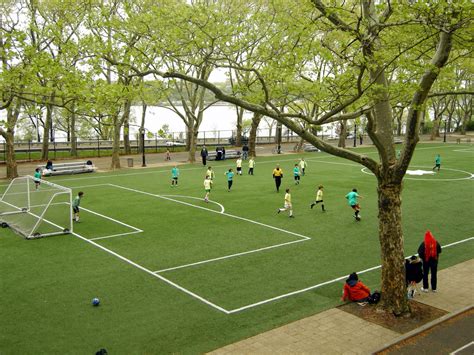 missbinnyc: Soccer game