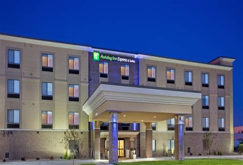 Holiday Inn Express & Suites Airport - Lincoln, an IHG Hotel Lincoln ...