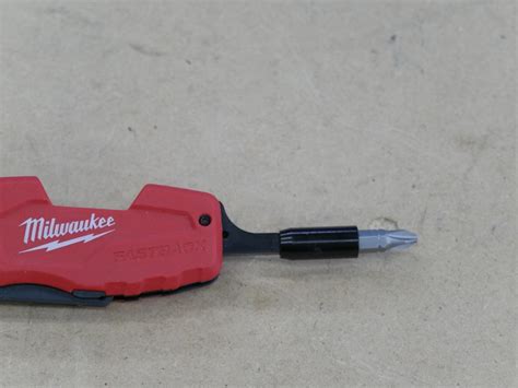 Milwaukee Fastback Utility Knife - Tools In Action - Power Tool Reviews