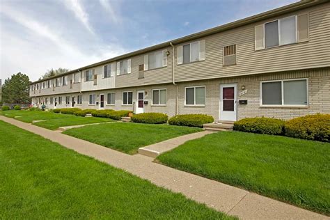 Canton Gardens Apartments - 8660 Walton Blvd | Canton, MI for Rent | Rent.