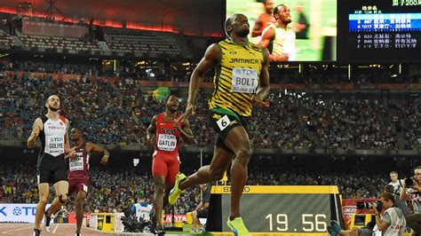 Usain Bolt wins 200m world championship gold