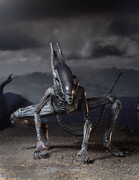 NECA unveil their official Alien: Covenant figure for Alien Day! #Alien