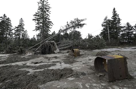 Photos of post-tropical storm Lee damage to Green Bay Road and Rissers ...