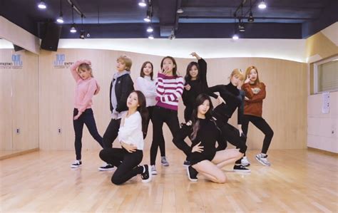 TWICE LIBERA ADORABLE DANCE PRACTICE VIDEO DE TT