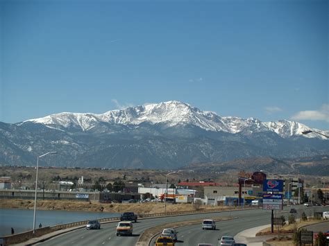 File:Pikes Peak from Colorado Springs by David Shankbone.jpg - Wikipedia