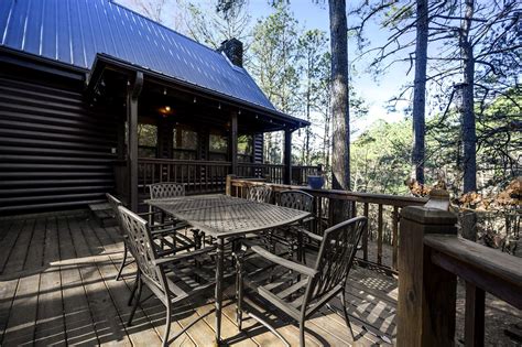 Chautauqua, Cabins, Broken Bow, United States of America | Glamping Hub