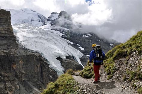 Switzerland Trekking | Hike the Bernese Alps from Lodge to Lodge