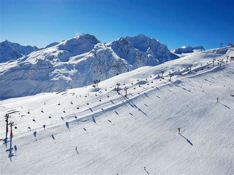 Ski resort Soelden - Photos - TopSkiResort.com | Ski resort, Resort, Skiing