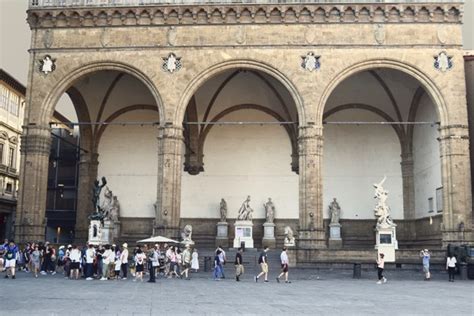 Loggia dei Lanzi, Florence, Italy | Art, facts and curiosities