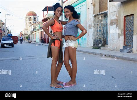 Cuba girl hi-res stock photography and images - Alamy