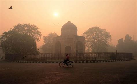 Delhi's deadly smog on 31 October | Catch News