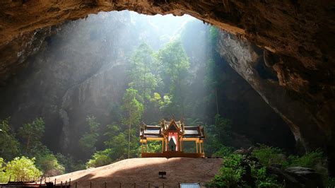 Phraya Nakhon Cave (Thailand) - backiee