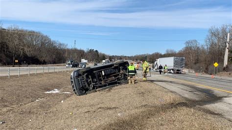 Semi truck crash closes northbound US-23 for hours in Livingston County