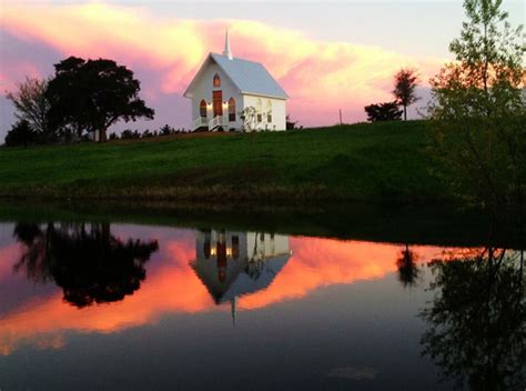 Romance at the White House on the Hill near Round Top