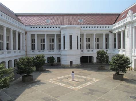 √ Museum Bank Indonesia: Sejarah, Koleksi, Harga Tiket 2024