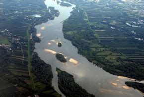 Poland Endures Second Round of Flooding of the Vistula River - Circle ...