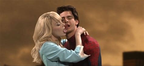 Spider-Man Kiss | On the set of The Amazing Spider-Man 2, Andrew Garfield and Emma Stone have ...