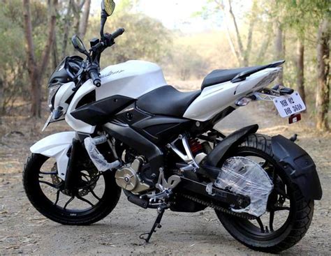 PULSAR 200 NS NUEVA MOTOCICLETA DE BAJAJ