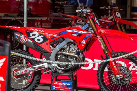 Inside Hunter Lawrence Factory Honda CRF250R - Dirt Bike Magazine